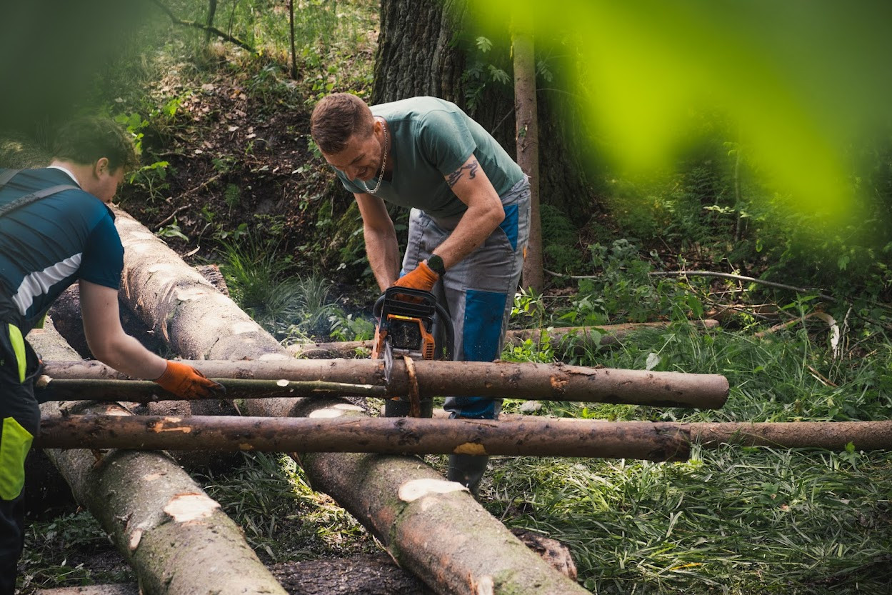 V Česku odstartoval celorepublikový dobrovolnický projekt na opravu turistických cest - Stezky z lásky