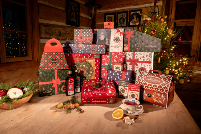 Od čar na dveřích po čaj. Jak vznikly adventní kalendáře, které známe dnes?